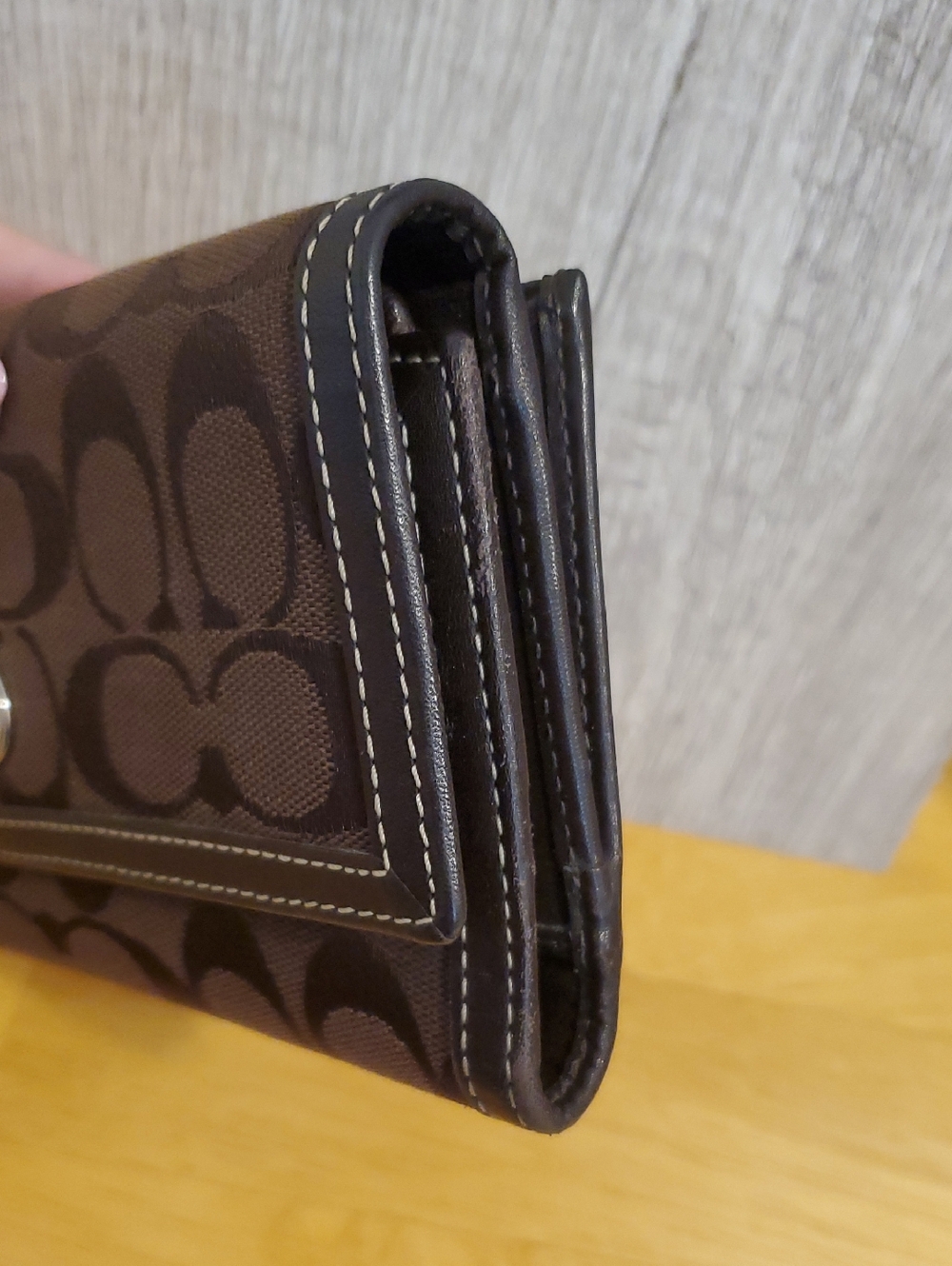 Coach Hamptons Signature Checkbook Wallet In Chocolate ... Excellent Condition - Picture 3 of 11